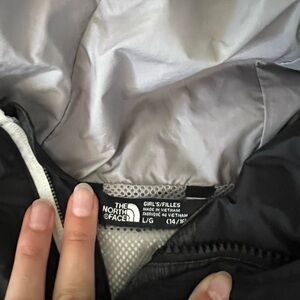 Northface jacket, is a kid but fits like an adult x-small